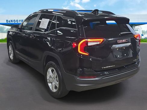 Used 2024 GMC Terrain SLE w/ Driver Convenience Package AWD/4WD image 10