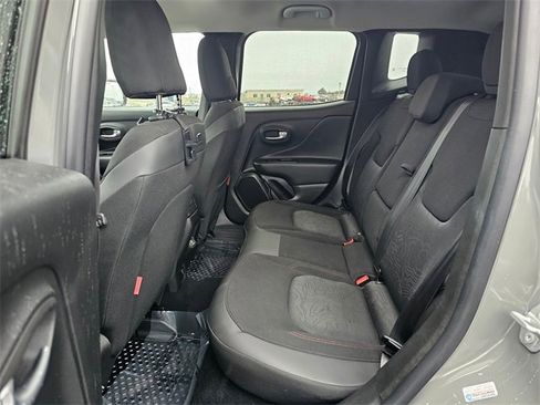 Used 2021 Jeep Renegade Trailhawk w/ Trailer Tow Group image 13