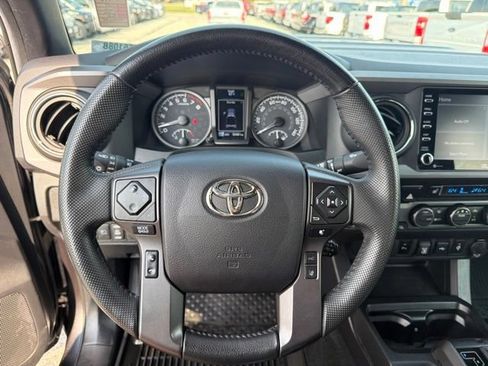 Used 2022 Toyota Tacoma TRD Sport w/ TRD Premium Sport Package AWD/4WD image 25
