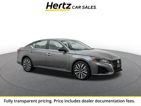 Used 2025 Nissan Altima 2.5 SV FWD image 1