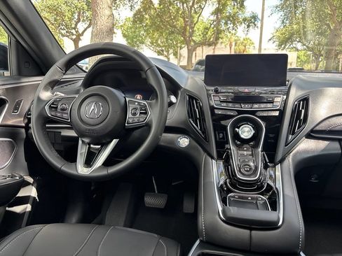 Used 2025 Acura RDX SH-AWD image 26