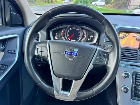 Used 2017 Volvo XC60 T6 Dynamic w/ Preferred Option Package AWD/4WD image 12