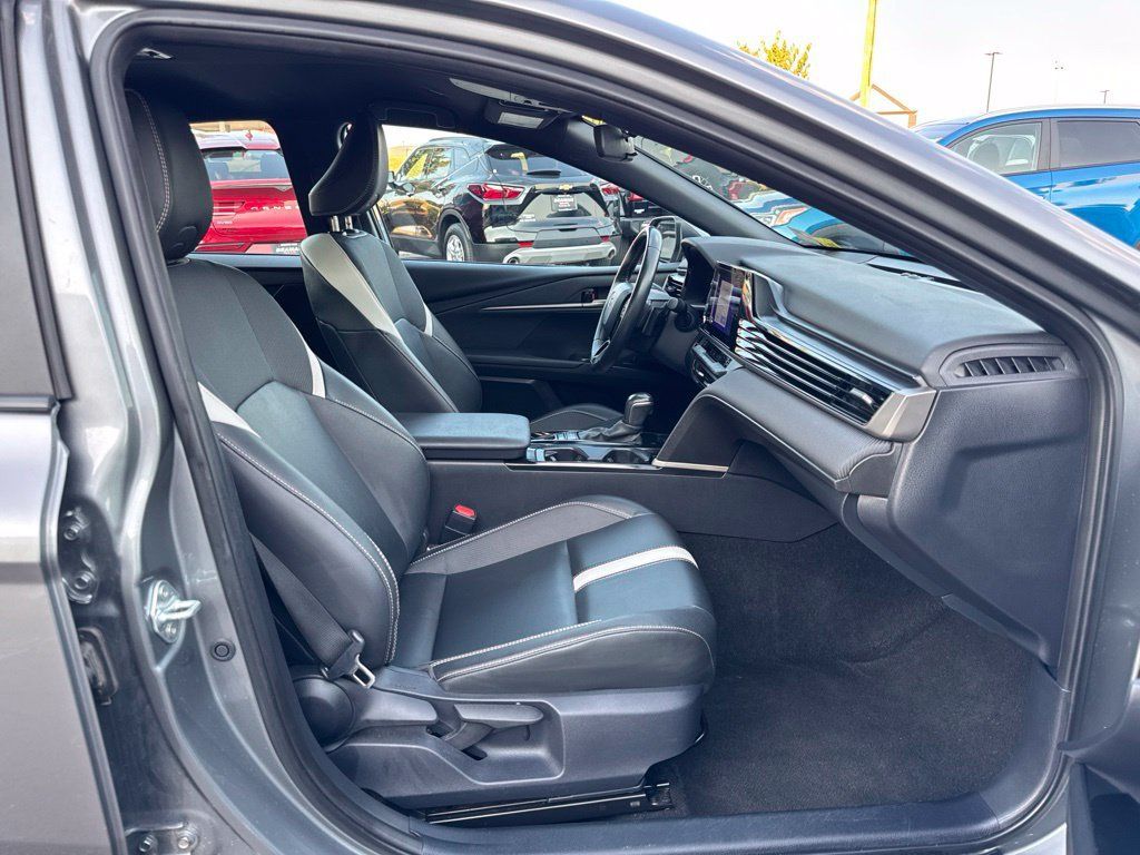 Used 2025 Toyota Camry SE FWD image 14