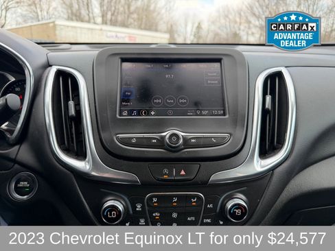 Used 2023 Chevrolet Equinox LT image 17
