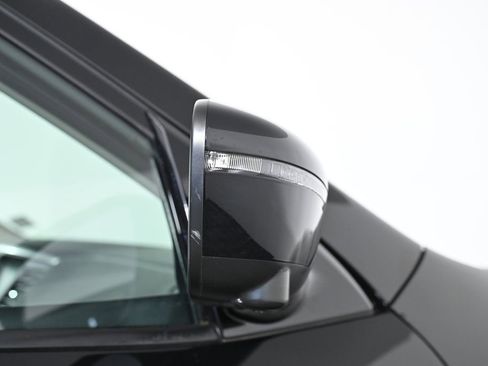 Used 2019 Nissan Pathfinder SL image 11