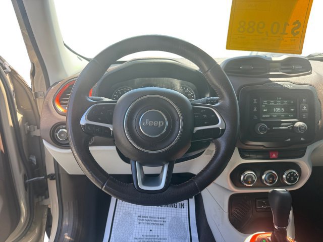 Used 2015 Jeep Renegade Latitude FWD image 12