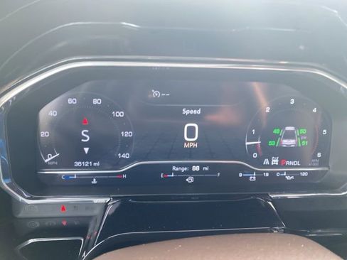 Used 2024 GMC Sierra 2500 SLT w/ SLT Premium Package image 28