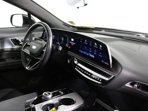 Used 2024 Cadillac Lyriq Tech RWD image 17