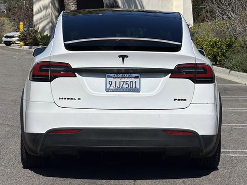 Used 2016 Tesla Model X P90D image 5