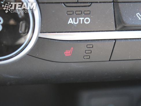 Used 2020 Ford Escape SE image 18