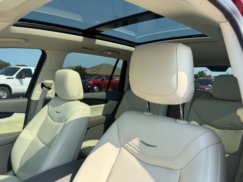 Used 2024 Cadillac XT6 Premium Luxury w/ Technology Package FWD image 25