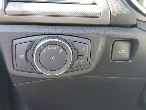 Used 2019 Ford Fusion SE w/ Equipment Group 151A image 24