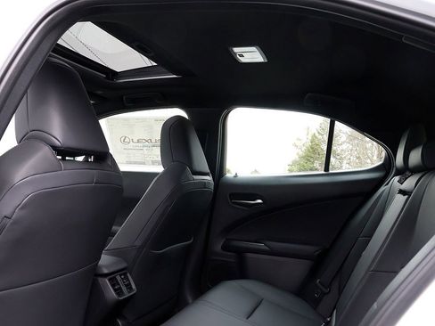 New 2026 Lexus UX 300h AWD image 15