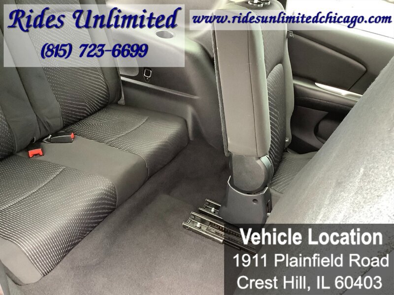 Used 2016 Dodge Journey SE w/ Flexible Seating Group FWD image 30