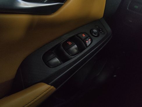 Used 2021 Nissan Sentra SV w/ SV Premium Package FWD image 27