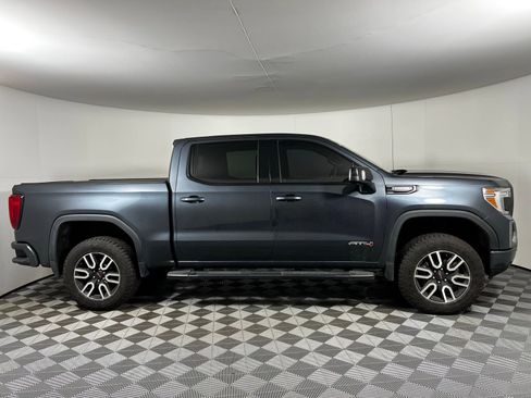 Used 2020 GMC Sierra 1500 AT4 w/ AT4 Premium Package image 3