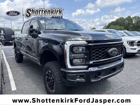 Used 2025 Ford F250 Lariat w/ Lariat Ultimate Package AWD/4WD image 1