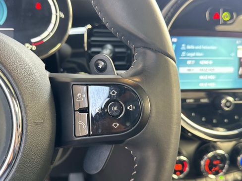 Certified 2023 MINI Cooper S w/ Signature Upholstery Package FWD image 13