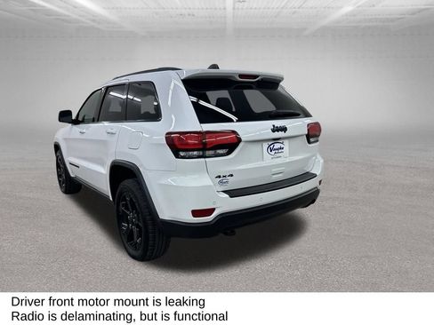 Used 2019 Jeep Grand Cherokee Laredo AWD/4WD image 9