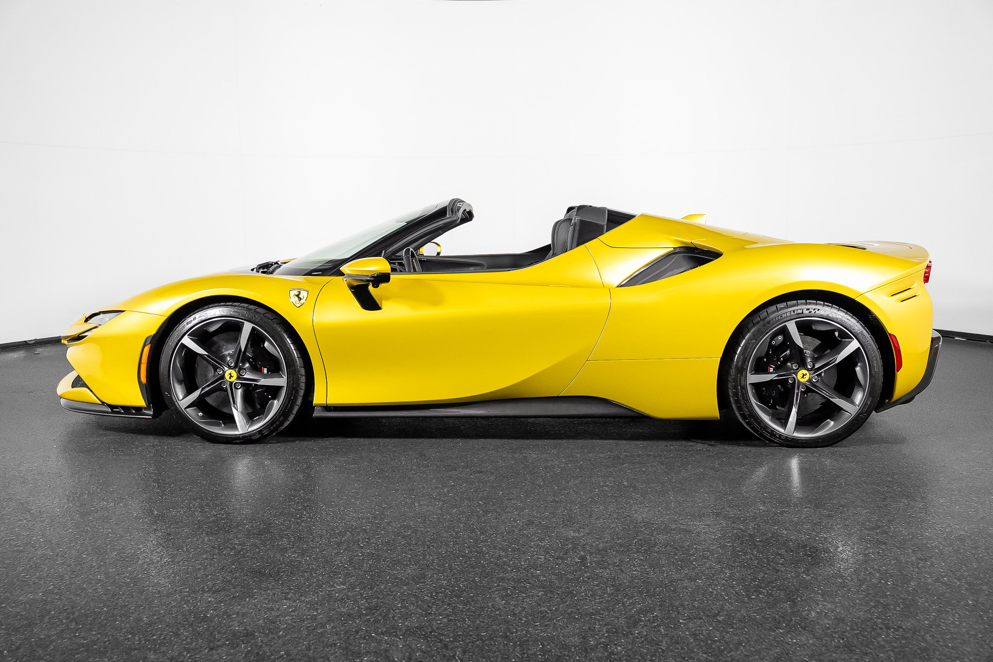 Used 2024 Ferrari SF90 Spider AWD/4WD image 14