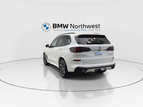Used 2024 BMW X5 xDrive40i w/ M Sport Package AWD/4WD image 13