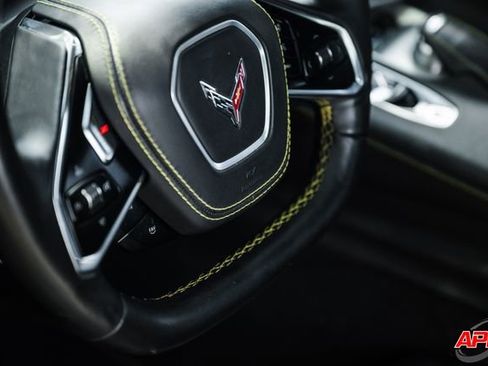 Used 2021 Chevrolet Corvette Stingray Premium Cpe w/ Z51 Performance Package image 26