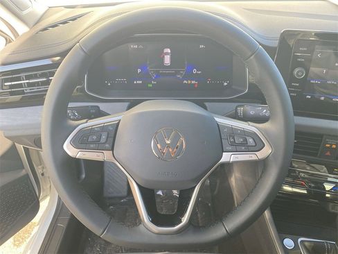 New 2026 Volkswagen Jetta SE image 19