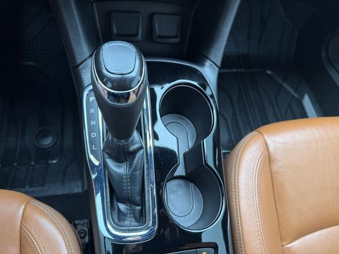 Used 2017 Chevrolet Cruze Premier image 30