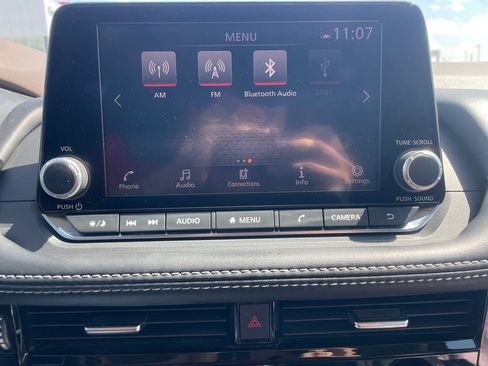 Certified 2023 Nissan Rogue SV w/ SV Premium Package FWD image 16