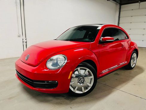 Used 2013 Volkswagen Beetle 2.5 image 1