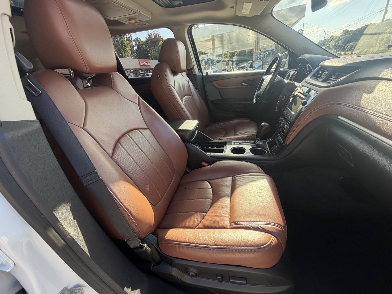 Used 2016 Chevrolet Traverse LTZ AWD/4WD image 8