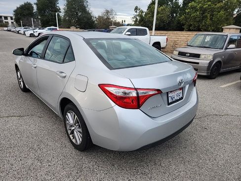 Used 2015 Toyota Corolla LE image 3