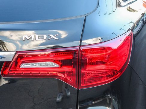 Used 2018 Acura MDX FWD image 11