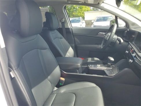 New 2026 Kia Sportage EX w/ EX Panorama Roof Package image 11