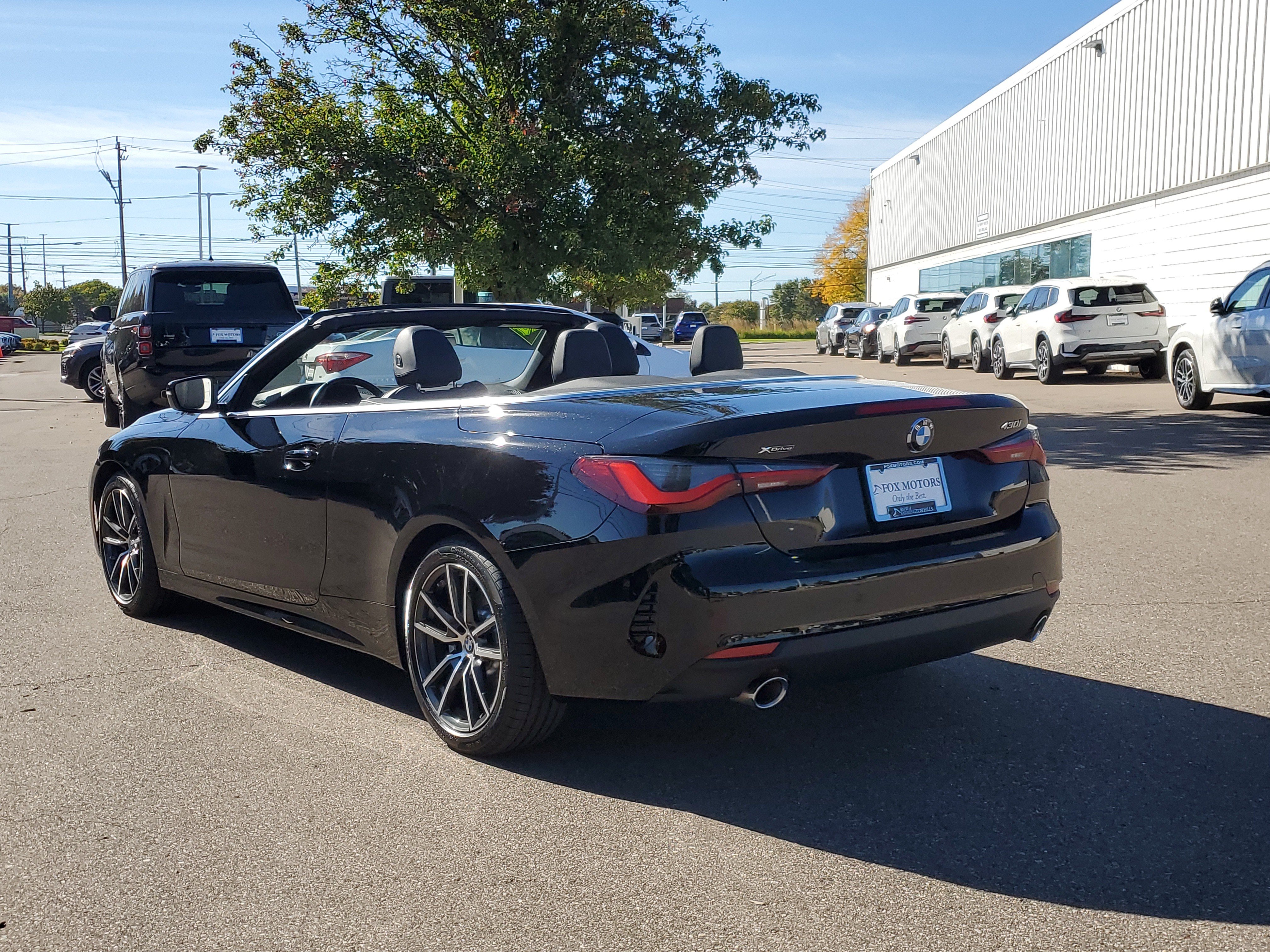 Used 2022 BMW 430i xDrive Convertible w/ Convenience Package AWD/4WD image 3