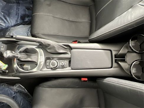 Used 2022 MAZDA MX-5 Miata Grand Touring w/ Weather Package image 21