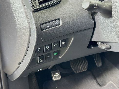 Used 2020 Nissan Rogue SV image 10