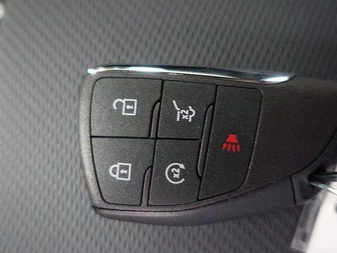 New 2026 Chevrolet Equinox LT w/ Convenience Package II FWD image 16