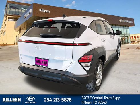 Used 2026 Hyundai Kona SE FWD image 9