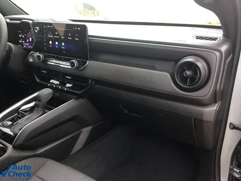 Used 2024 Chevrolet Colorado W/T w/ WT Convenience Package image 21