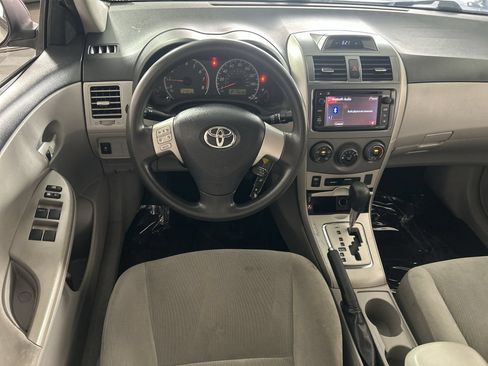 Used 2013 Toyota Corolla LE FWD image 22