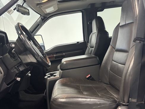 Used 2009 Ford F350 Lariat image 13
