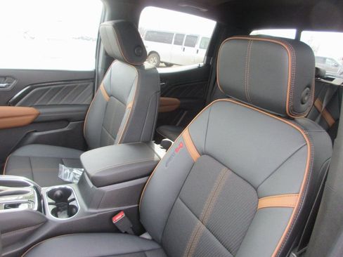 New 2026 GMC Canyon AT4 AWD/4WD image 12