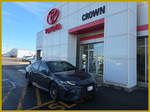 Used 2025 Toyota Camry XSE image 1