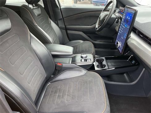 Certified 2021 Ford Mustang Mach-E GT image 35