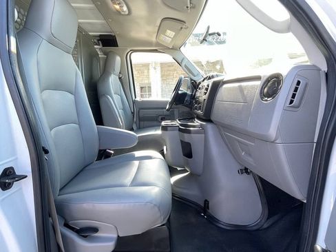 Used 2014 Ford E-150 and Econoline 150 RWD image 21