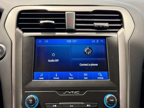 Used 2020 Ford Fusion SE image 13