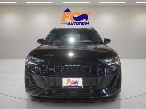 Used 2023 Audi Q3 2.0T Premium w/ Black Optic Sport Package image 8