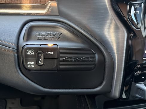 Used 2023 RAM 3500 Limited image 11