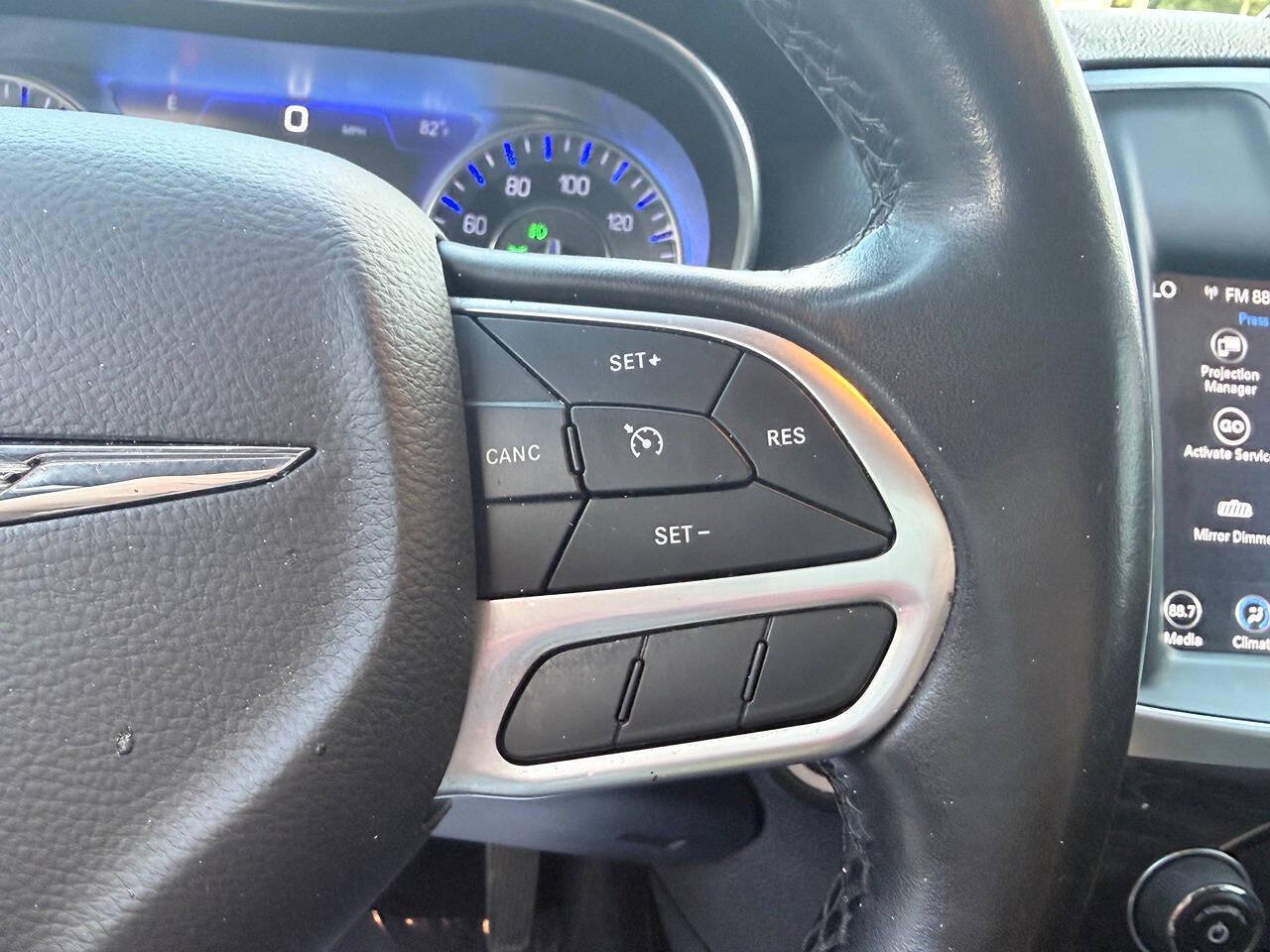 Used 2020 Chrysler 300 Touring w/ Driver Convenience Group RWD image 23